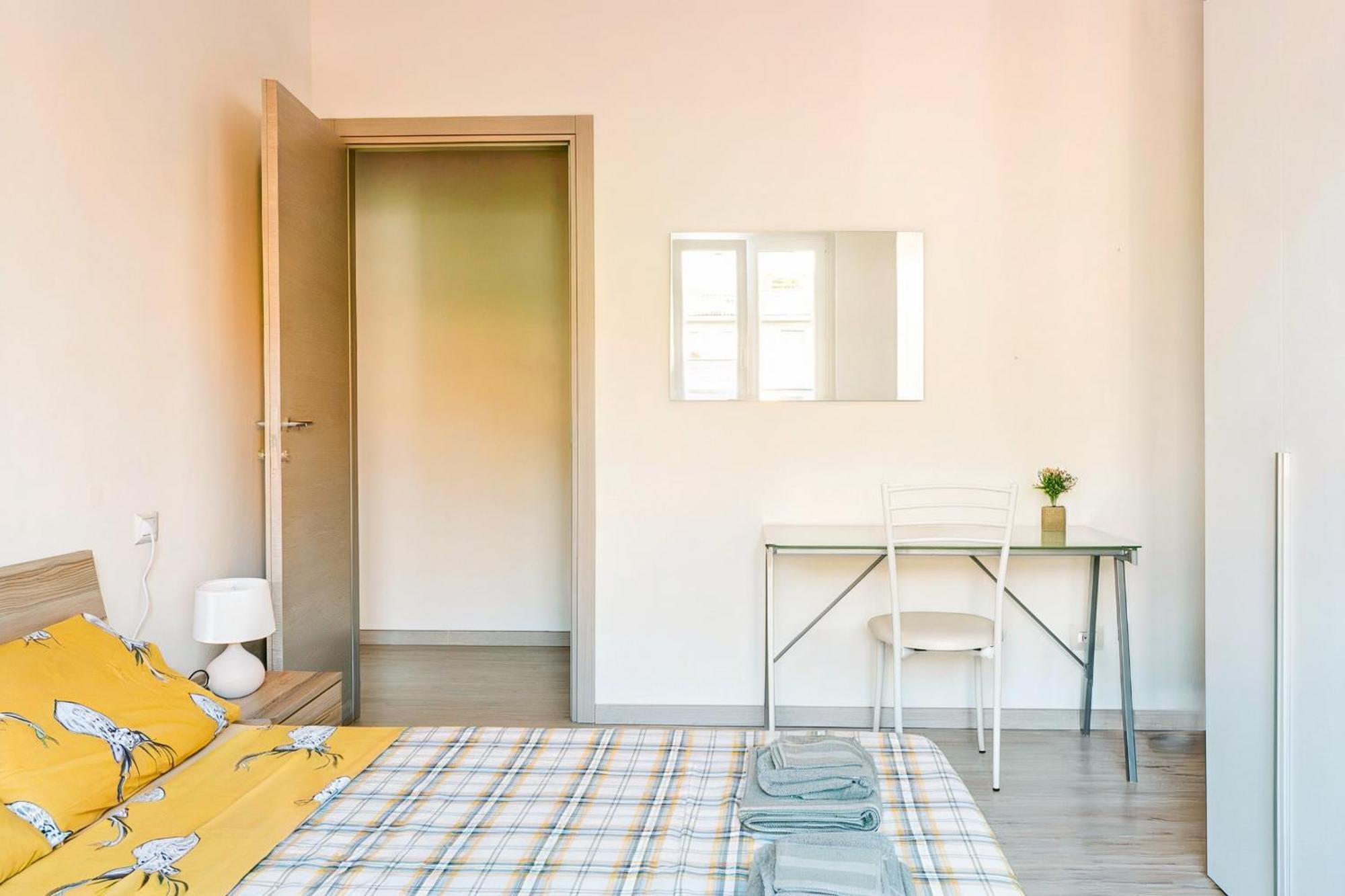 Large Suite Home Milan - Duomo Экстерьер фото